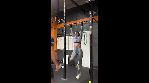 Exercise mishap: stretch band slip-up leaves trainer in stitches