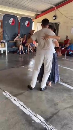 #tangoargentino #tangolover #tango974 #tangodance #tangopassion #argentintango La Leçon 2 Tango | La Leçon 2 Tango