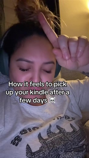 I decided to pick up Hollow ✨👀 #reading #2026 #booktok #kindleunlimited #bookish