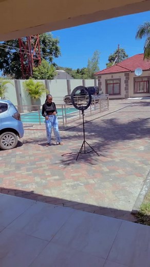 All because of TikTok she go dance in the sun😭😭😭@Nancy Nandy cutes