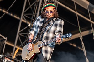 Johnny Depp Makes A Grand Return To Social Media