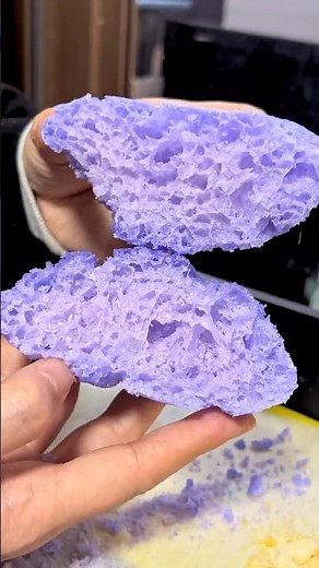 Japanese sugar candy karume-yaki demonstration! with karume-yaki that gently puffs up
