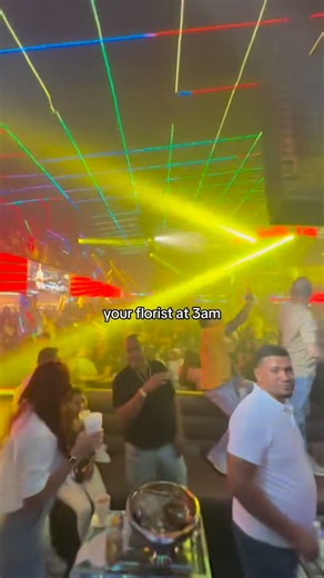 💐 on Instagram: "Out at 3am, delivering bouquets by 8am 😭🌸"