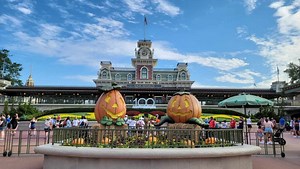 Halloween Decorations have arrived at the Magic Kingdom for 2023! | Chip and Company