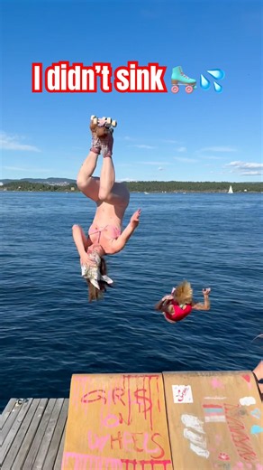 Almost got cold feet 🤸🛼 #rollerskating #skate #norway #swimming #skating