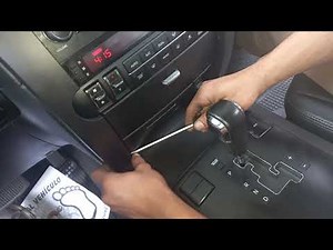 Guide to disassembling the Kia Mohave Borrego car radio.