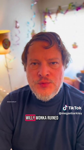 PART 1 🍭 REAL LIFE: WILLY WONKA RUINED MY LIFE The True Life Update of Charlie Bucket Written and Directed by: MEGAN BARKLEY Produced by: ANNIE JO Assisted by: AXEL PÉREZ-BONILLA Music and Edit: ADAM MEHR Sound: RENÉ MANCIA STARRING Charlie Bucket: IAN EASTIN Ramón: CARLOS INFANZON Open Mic Host: AXEL PEREZ-BONILLA Private Investigator: SETH D’ANTUONO Tourist: MICHAEL TAILLANT Vacuum Thief: KEEGAN RINGUEBERG #comedy #wonka #willywonka #oompaloompa #documentary #fyp #fypシ #foryoupage #funny #mem