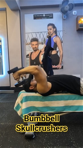 Bumbbell Skullcrushers 💪#fitness#bicepworkout#motivation#gymworkout