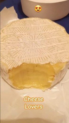 Brie cheese #how l like to eat brie cheese #heat #warmup #melt