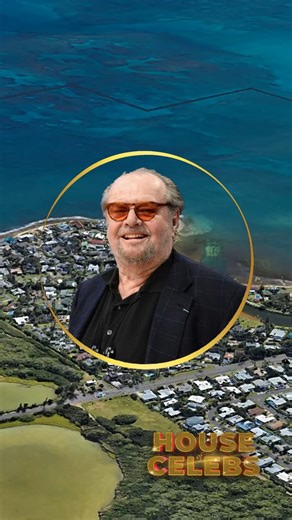 🎬 Jack Nicholson’s Kailua Home – $8.6 Million Hawaii Retreat (#3) 🌴✨ Hollywood icon Jack Nicholson owns this $8.6 million beachfront-style home in Kailua, Hawaii, offering 5 bedrooms, 5 bathrooms, and 3,018 sq. ft. of relaxed island living. Far from the Hollywood spotlight, the property reflects Nicholson’s love for privacy, ocean views, and a laid-back lifestyle in one of Oahu’s most desirable coastal areas. 🏡💫 #JackNicholson #Kailua #HawaiiLiving #CelebrityHomes #HouseOfCelebs #IslandLife 