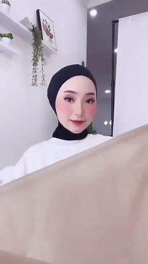 Tutorial hijab pashmina tali buat lebaran