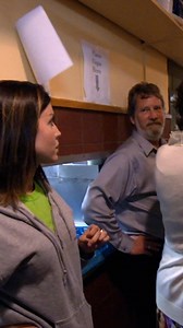 Jennifer has two days to get a six-layer wedding cake to a reception completely in tact! 🍰 #ShippingWars | Shipping Wars on A&E