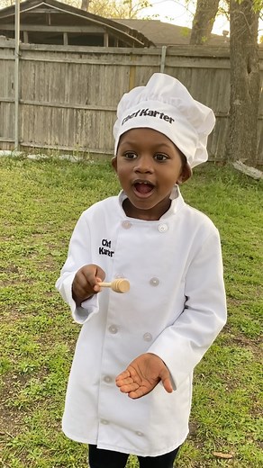 I’m an #artist in the kitchen whipping up your favorite dishes. #kitchenmagic #chefkarter #culinaryarts #culinary #culinarytalents #chefintraining #chefinthemaking #chefinspiration #kidscook #kidscooking #useyourgifts #giftedhands #gifted #borntocook #makeyousayyummm😋 #kidfoodie #makeemsayyummm😋 | Chef Karter