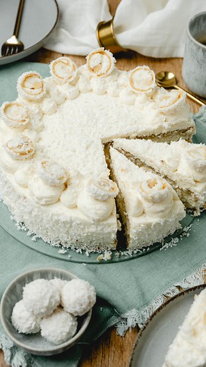 43K views · 83 reactions | Raffaello Torte  die einfache Sommertorte...