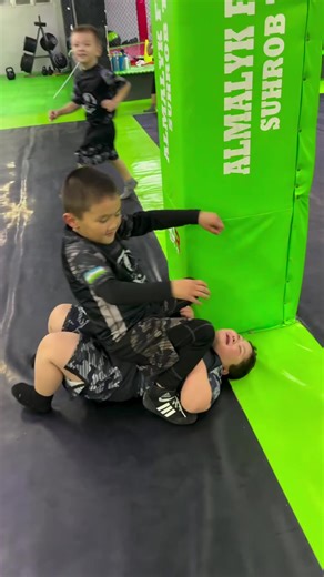 @odilbek_kichik_panda🐼 (@odilbek_k7chik_panda)’s videos with original sound - @odilbek_kichik_panda🐼