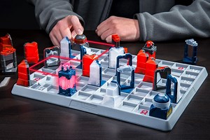 Laser Chess Is A Fun Twist To The Classic Board Game