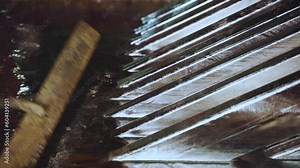 Metal galvanizing process, working processes of hot-dip galvanizing plant, metal production