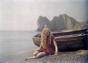 Autochrome Portraits from Over 100-Years Ago Show the Early Days of Color Photography