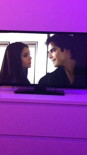 the vampire diaries💘what else should i watch?🤍 #instaxinspo #foryoupage #netlixrating #vampirediares #damonsalvatore #stefansalvatore #elenagilbert