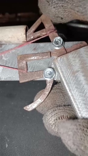 Easy Hlhandmade simple trigger mechanism