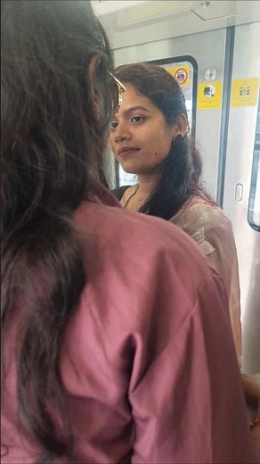 Lesbian Women In Metro 🚇 #wlw #lgbt #lesbian