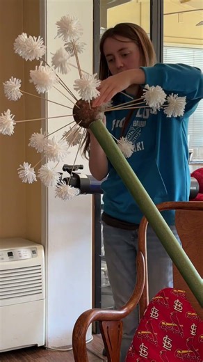 Dandelion staff tutorial—this was so easy and fun to make! #cosplaylife #renfaire #crafttutorial