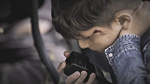 Watch Phantom Signals Season 1 Episode 4 - The Ghost on the Radio