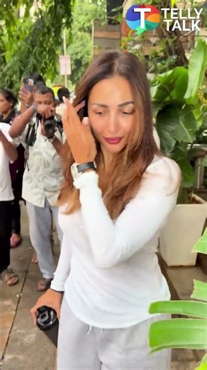 नए लुक में Spot हुईं Malaika Arora | #bollywood #spotted #entertainment