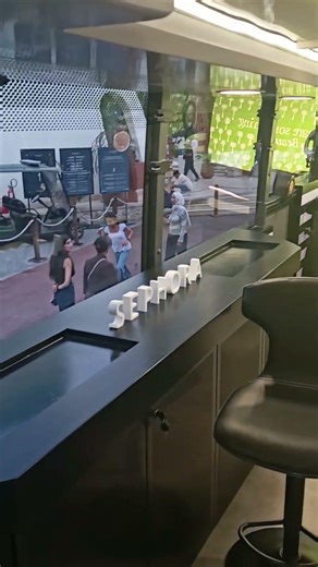 Bus ke ander bna diya parlour 💄💯| 😱amezing idea | buityparlour bus ke ander