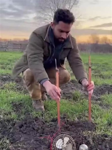 Go Off Grid And Get Free Power Today ⚡️ Tap Link In Bio To Learn How #fyp #ForYou #ForYouPage #viral #trending #DIY #lifehack #solarpower #renewableenergy #offgrid #freeelectricity #freepower #generator #sustainable #survival