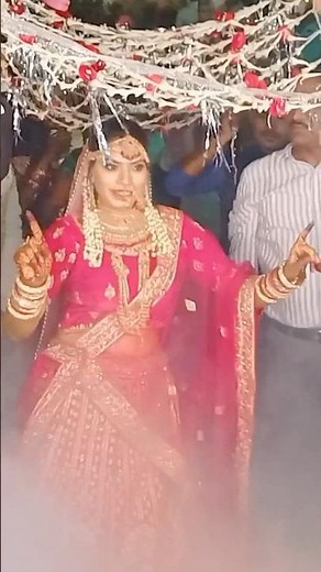 Bride Entry Awesome Dance 🥳😍 Indian Wedding Bride Dance Dulhan !! Indian Wedding Dance 💃
