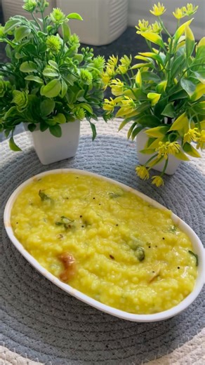 ಖಾರ ಪೊಂಗಲ್ (Kara Pongal) #pongal #trending #food #recipiesinkannada #youtubeshorts #reels #explore