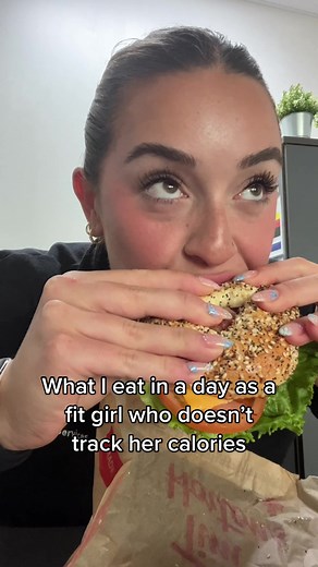 Wish me luck on my colonoscopy today. This is your sign to check out those chronic stomach problems girly #colonoscopy #health#stomachproblems #intuitiveeating #foodie #whatieat #whatieatinaday #fulldayofeating