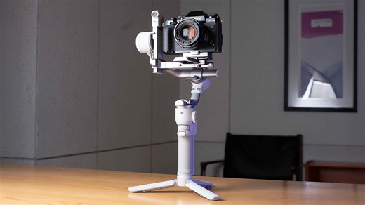 「DJI RS 4 Mini」レビュー。2kgのペイロード容量や2世代目の自動軸ロック、AIトラッキングを提供 [OnGoingReView] - PRONEWS : 動画制作のあらゆる情報が集まるトータルガイド