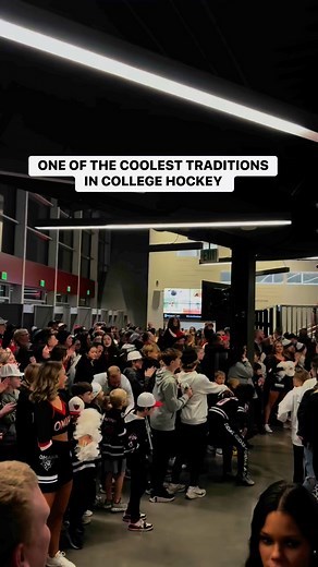AFTER EVERY OMAHA HOCKEY WIN, THE TEAM SINGS THE FIGHT SONG WITH THE FANS ♥️ #omaha #nebraska #NCAAHockey | Hurrdat Sports