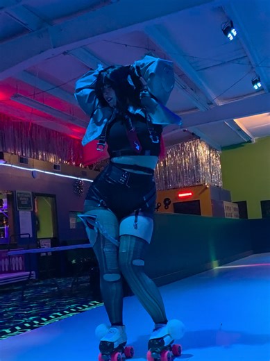 dance with me! #cosplay #rollerskating #janedoe #zenlesszonezero #zzzero