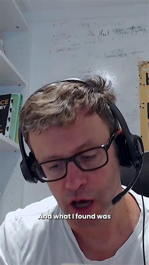 Two Richards, one big question: how do you hack your customer’s mind (ethically)? 🎙️ Richard Cotton and Richard Shotton unpack: - Why visual language sticks (think “1,000 songs in your pocket”) - How simplicity makes you sound smarter, not dumber - Why social proof works—even on doctors Behavioral science isn’t theory—it’s a toolkit you can use today in data storytelling, marketing, and decision-making. 🎧 Listen here: https://ow.ly/w3hO50X4efr | DataCamp