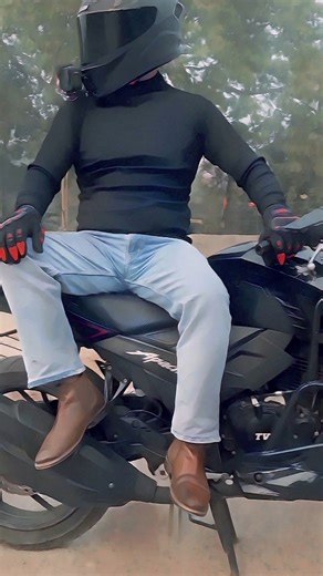 Akshay Khanna Style 😊 #dhurandhar #akshaykhanna #automobile #motovlogging #motovlog #shorts #reels