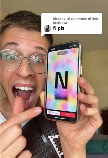 How to Create Artistic Love Letters Using GIFs