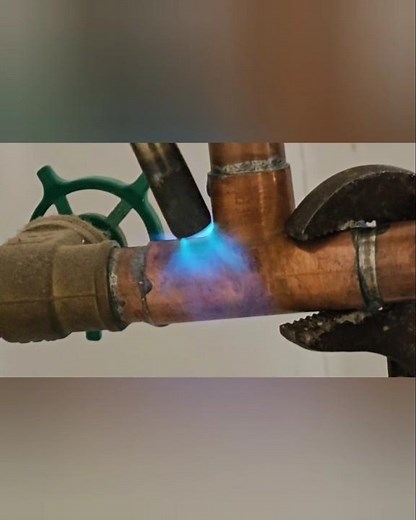Plumbers shows how to Unsolder a copper fitting