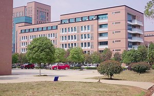 给湖南工学院拍了个宣传片