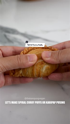 Spiral Curry Puffs Recipe | Malaysian Vegan Food