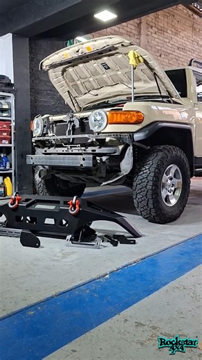 This is how we equip an FJ Cruiser for off-road use #fjcruiser #Offroad #4x4 #overland #4x4rockstar