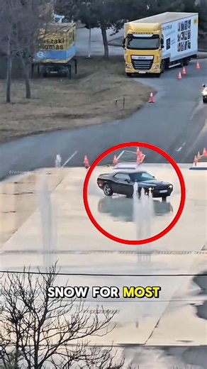 खतरनाक ड्राइविंग टेस्ट 🚗⚠️❄️ (@tj. jani777)