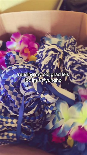 Celebrate Graduation with Hawaiian Leis