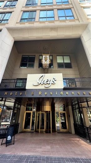 📌 Click the link above to book ! One of the BEST hotel options if you’re thinking of traveling to #charlottenc 🫶🏽 #boutiquehotels #charlotte #hotelsandresorts #staycation