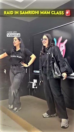 Samridhi mam ki class mein raid #alakhsir #pw #udaan #neev