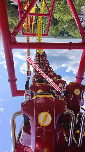 The Flash: Vertical Velocity - Instant Launch Coaster