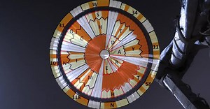 Paraquedas do rover Perseverance em Marte trazia mensagem secreta