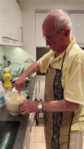 A professional crpe flipper #cooking #recipe #grandpacooks #grandpacooking #fyp #fy #fory